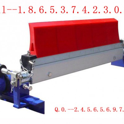 生产P-800型耐磨电动聚氨酯输送机二级清扫器