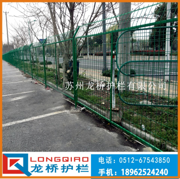 萍乡框架护栏 公路隔离栅 铁丝围栏网防护网 浸塑绿色网片