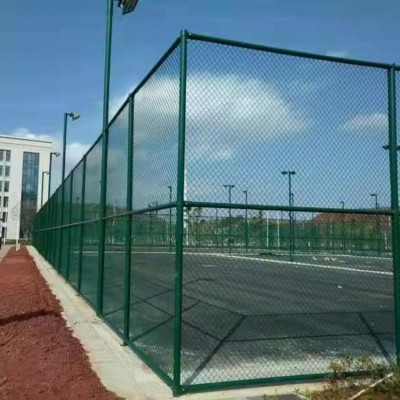 迈伦生产安装低碳钢丝球场围网体育场勾花护栏网防攀爬