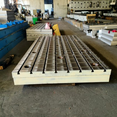 铸铁平台钳工焊接 定位铆焊工作台 多孔工装非标定制