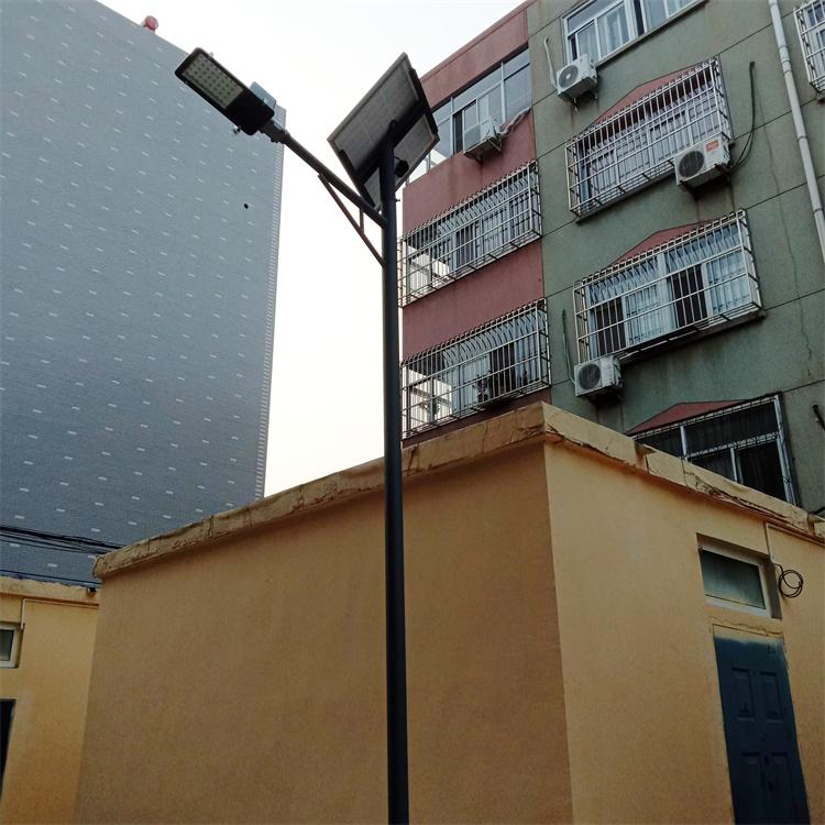 贵州4米变径杆30瓦LED太阳能路灯