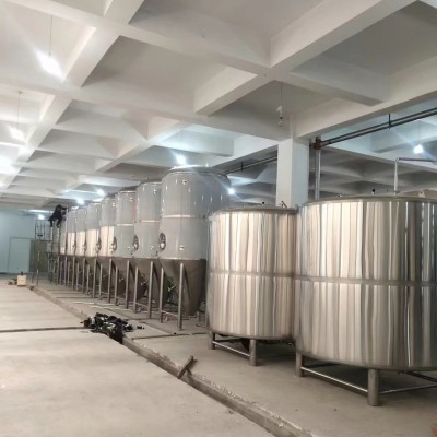 供应河南郑州啤酒厂精酿啤酒设备2吨精酿啤酒设备
