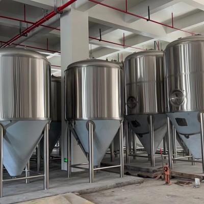 啤酒设备日产2000升啤酒设备国内精酿啤酒设备厂家有哪些