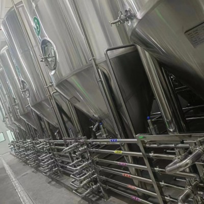 甘肃啤酒设备厂家供应10万吨大型啤酒厂设备